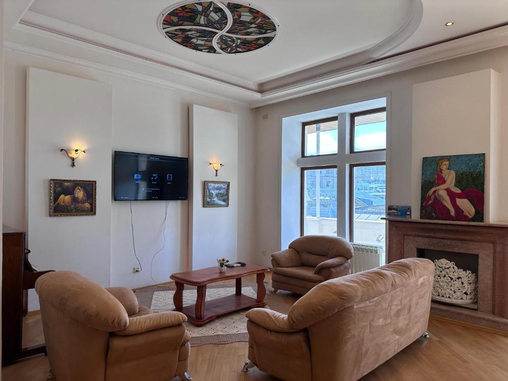 Image of Shakespeare apartment by Bakuapart