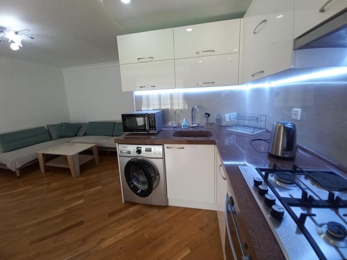 Image 1 of Sweet home in the center.