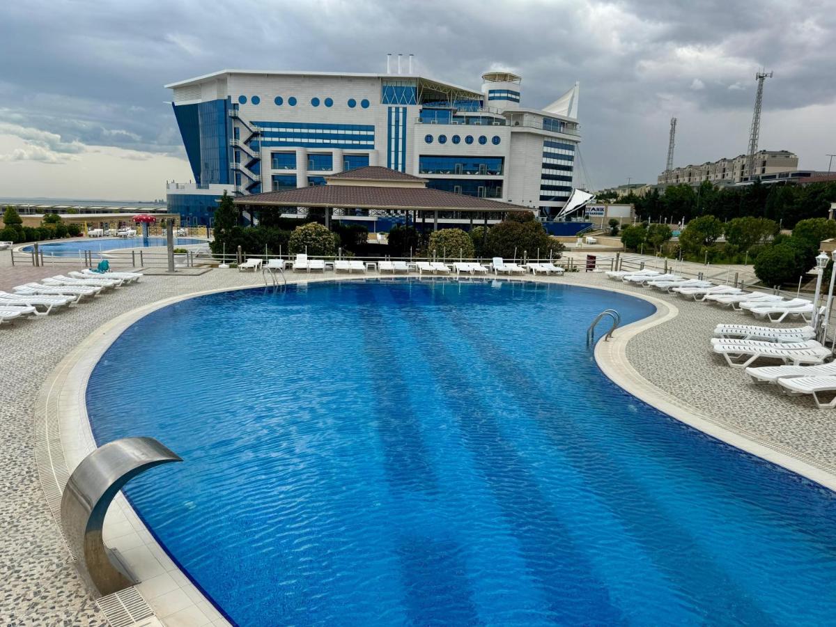 Image 2 of Titanik Baku