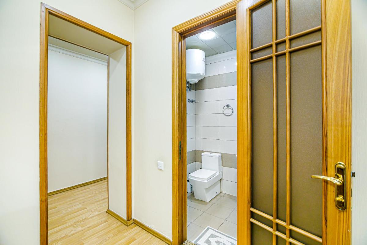 Image 2 of Tranquil Green Corner One Bedroom