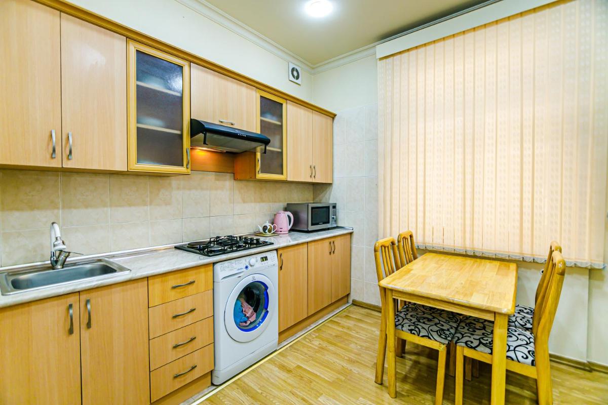 Image 3 of Tranquil Green Corner One Bedroom