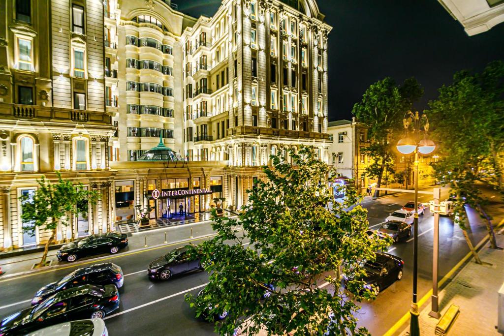 Image of View Formula 1 street