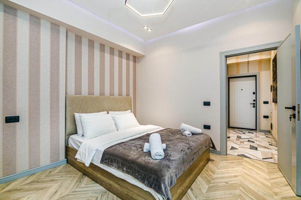 Image 6 of White Tower Apartment